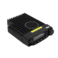Боковые разъёмы Racio R2100 VHF для подключения тангенты, питания и программирования