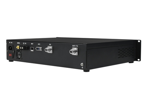 Ретранслятор Lira DR-3000 UHF DMR в 19-дюймовой стойке, высота 2U