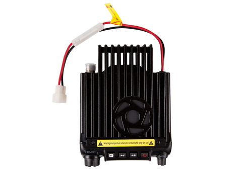 Racio R2000 UHF установлена в автомобиле для связи в такси, охране или логистике